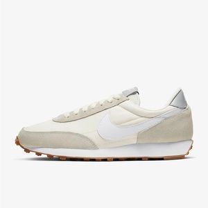 Nike Daybreak Women’s Sneaker